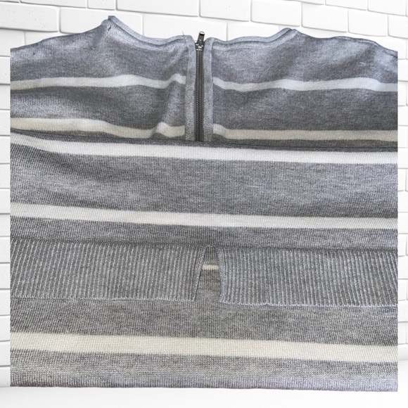 89th & Madison Women’s Gray White Teal Striped Crew Sweater Zipper On Back EUC - Picture 6 of 6